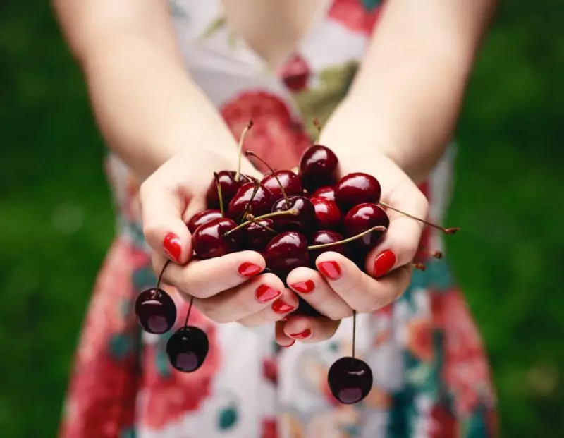 handful of cherries